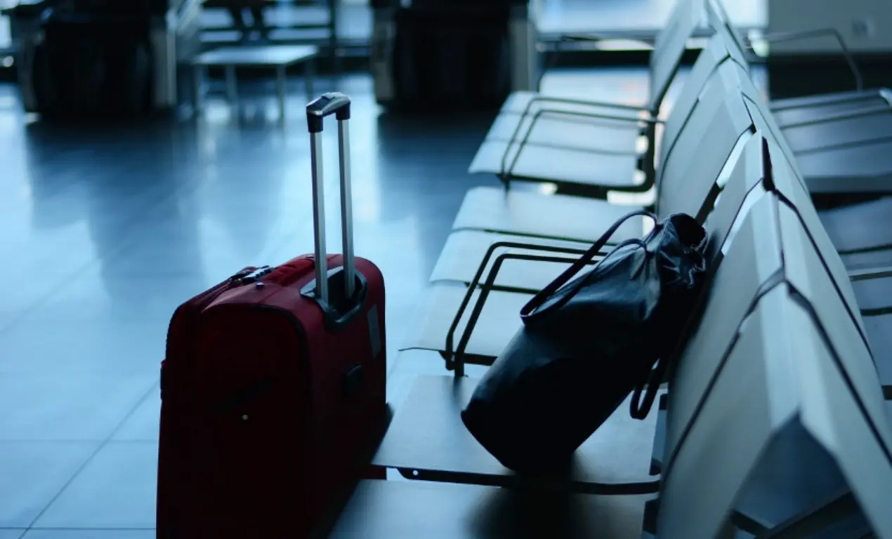 Maggiori tutele ai viaggiatori e voucher per i rimborsi: approvata la nuova direttiva europea sui pacchetti turistici\n