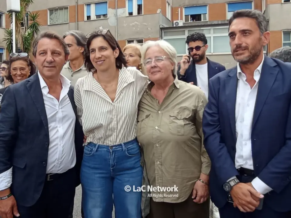 Schlein con Tridico all'ospedale di Polistena: «Noi vogliamo una sanità che curi chiunque, i calabresi non sono cittadini di serie B»
