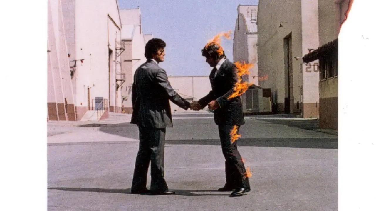 La copertina di Wish You Were Here dei Pink Floyd