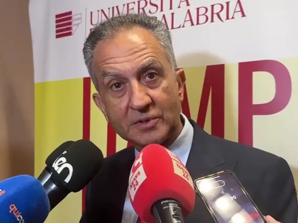 Leone: «Avere il nuovo ospedale vicino all’Unical favorirà le interazioni tra le parti» | VIDEO