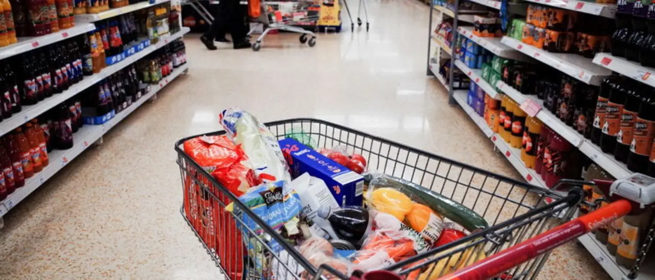 Istat, dal 2019 impennata di oltre il 30% su prezzi alimentari: +60% per burro, +50% olio, cacao e riso