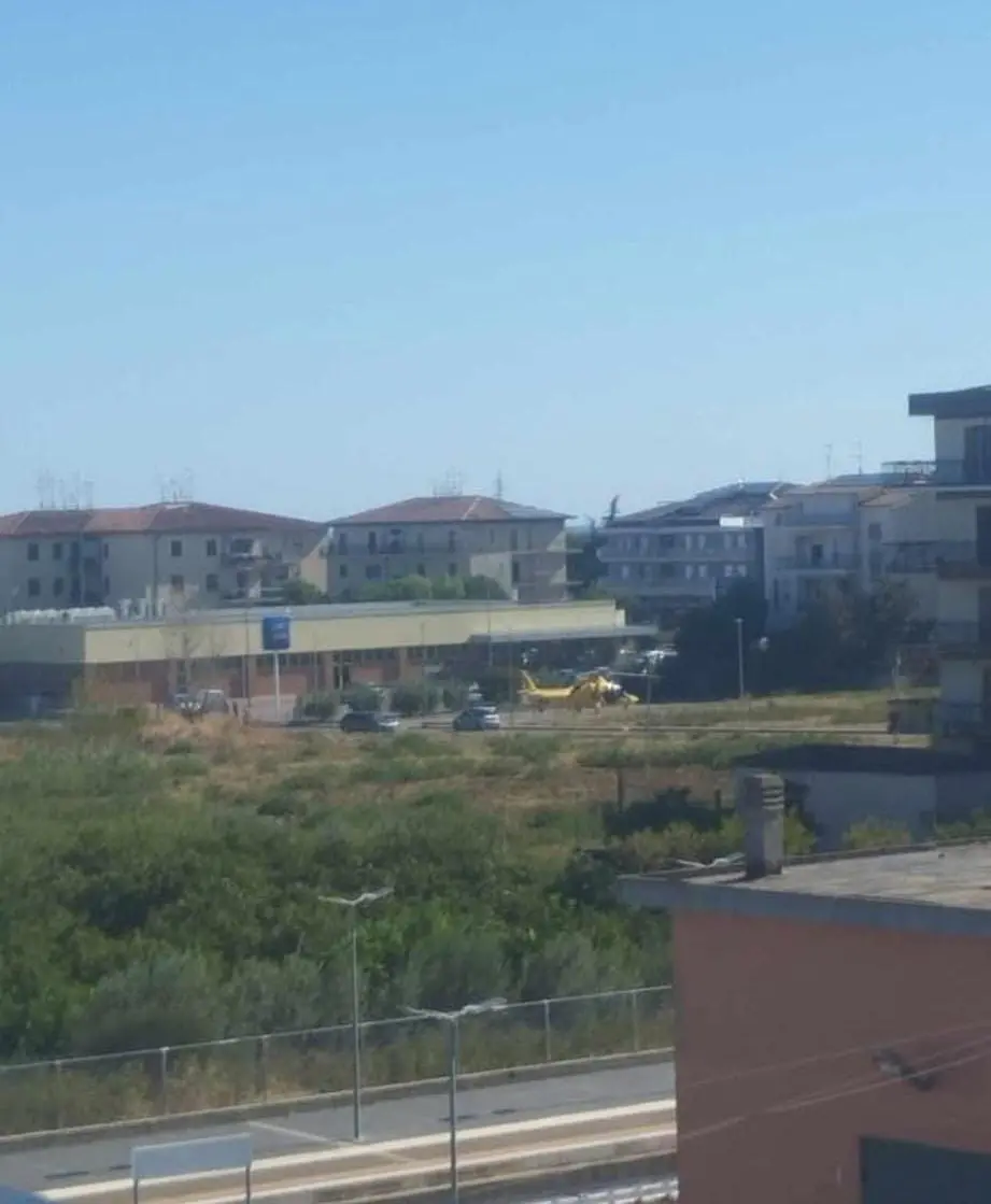 Corigliano Rossano, ferito dalla caduta di un motore mentre lavora in officina: meccanico perde un arto\n