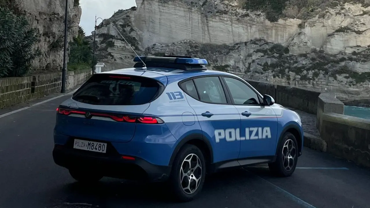 Tropea, due pregiudicati sorpresi con fare sospetto in una zona residenziale: scatta il foglio di via\n