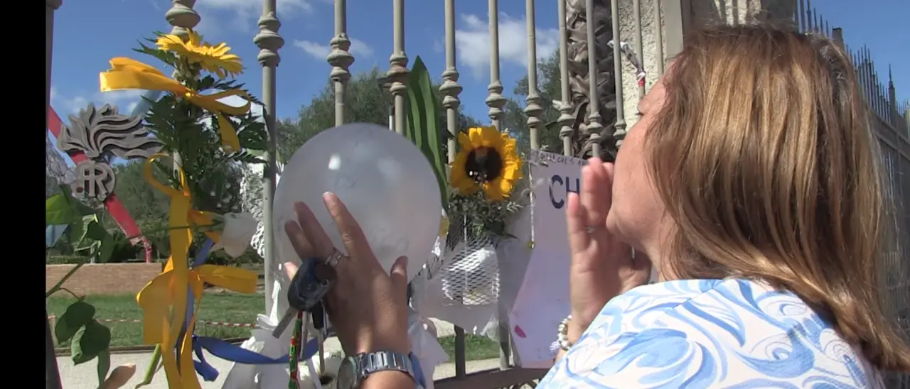 Vibo in lacrime per la morte del piccolo Francesco, il sindaco proclama il lutto cittadino: «Ho pregato fino all’ultimo»\n