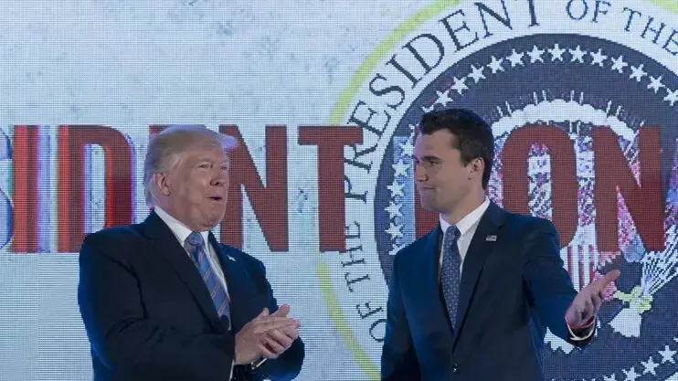 <p>Trump e Kirk</p>\\n