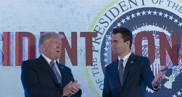 Trump: «Preso il killer di Kirk». Ma sull’omicidio restano ombre e\u00A0domande. Le scritte sulle pallottole sono un indizio o un depistaggio?\n