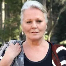 Pippo Baudo, l’eredità diventa un campo di battaglia: la diffida di Dina Minna contro Katia Ricciarelli\n