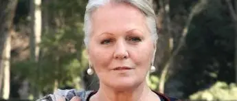 Pippo Baudo, l’eredità diventa un campo di battaglia: la diffida di Dina Minna contro Katia Ricciarelli\n