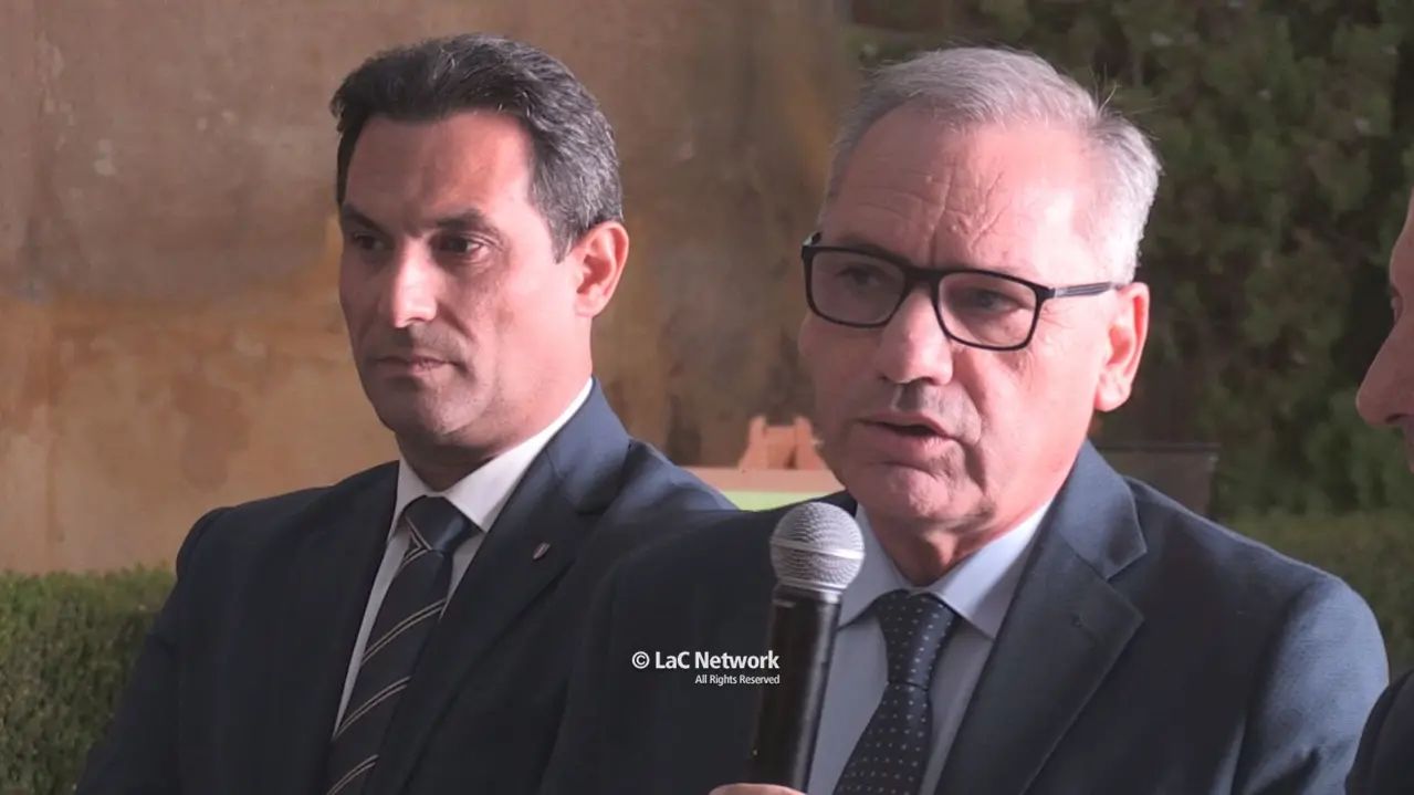 <p>Il presidente del Gal Pollino Domenico Pappaterra con il commissario del Parco Luigi Lirangi</p>\\n