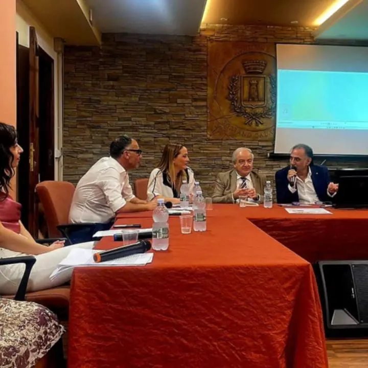 Soriano, presentato il romanzo Kumpa-We: essere albini in Africa tra superstizione, dolore e riscatto\n