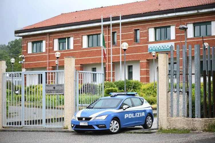 Serra, rissa in strada tra cinque donne: tutte arrestate, due sono dovute ricorrere al Pronto soccorso\n