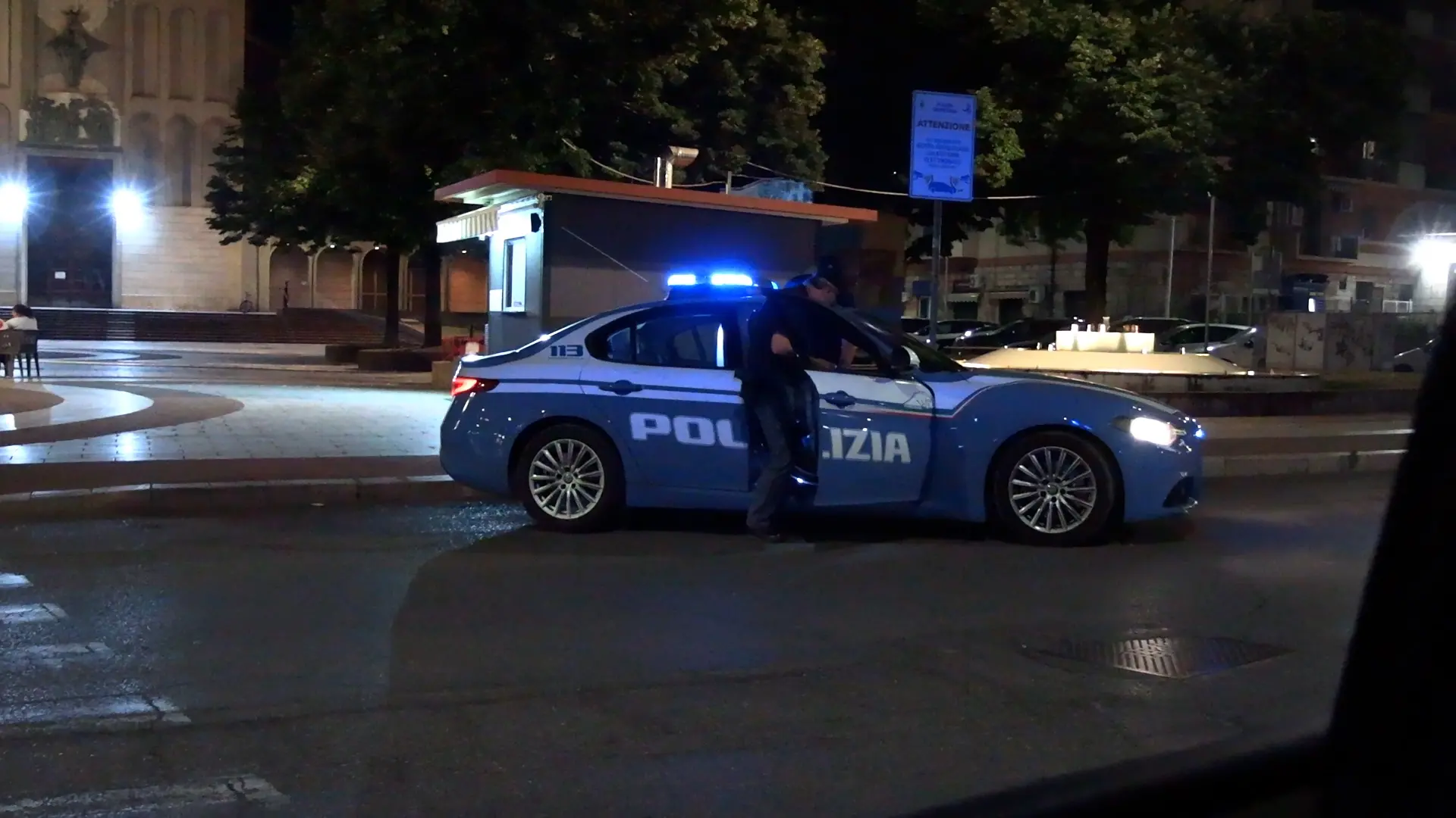 Cosenza, una denuncia per resistenza a pubblico ufficiale e possesso di droga