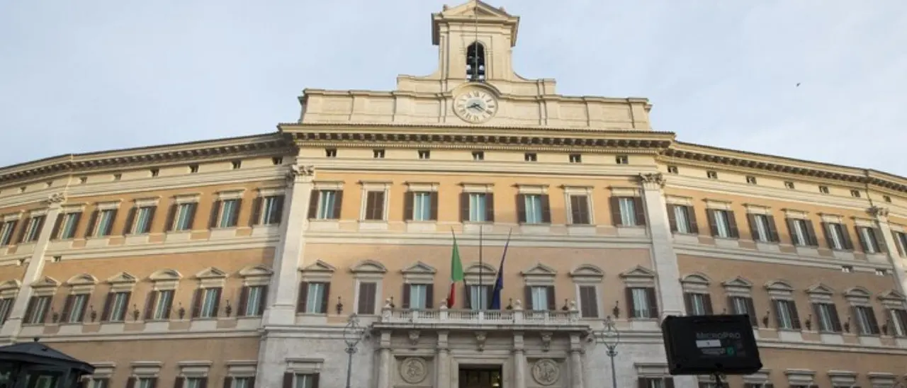 Uscire dalla precarietà democratica rimettendo al centro i cittadini,\u00A0ecco la\u00A0proposta di\u00A0legge di iniziativa popolare\n