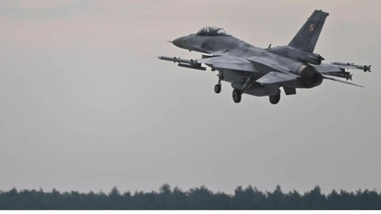 Guerra in Ucraina, nuovo allarme in Polonia: in volo i jet Nato\n