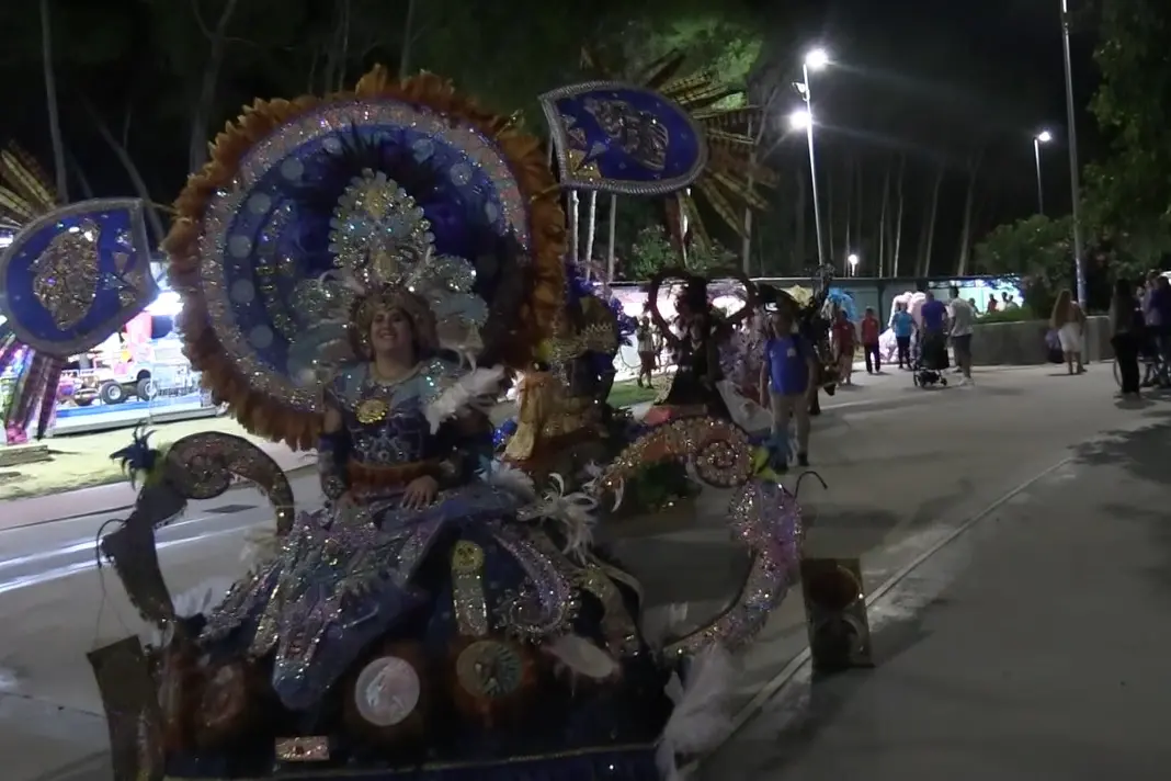 A Soverato si accende la magia con la Festa dei colori, l’evento sbarca per la prima volta in Calabria\n