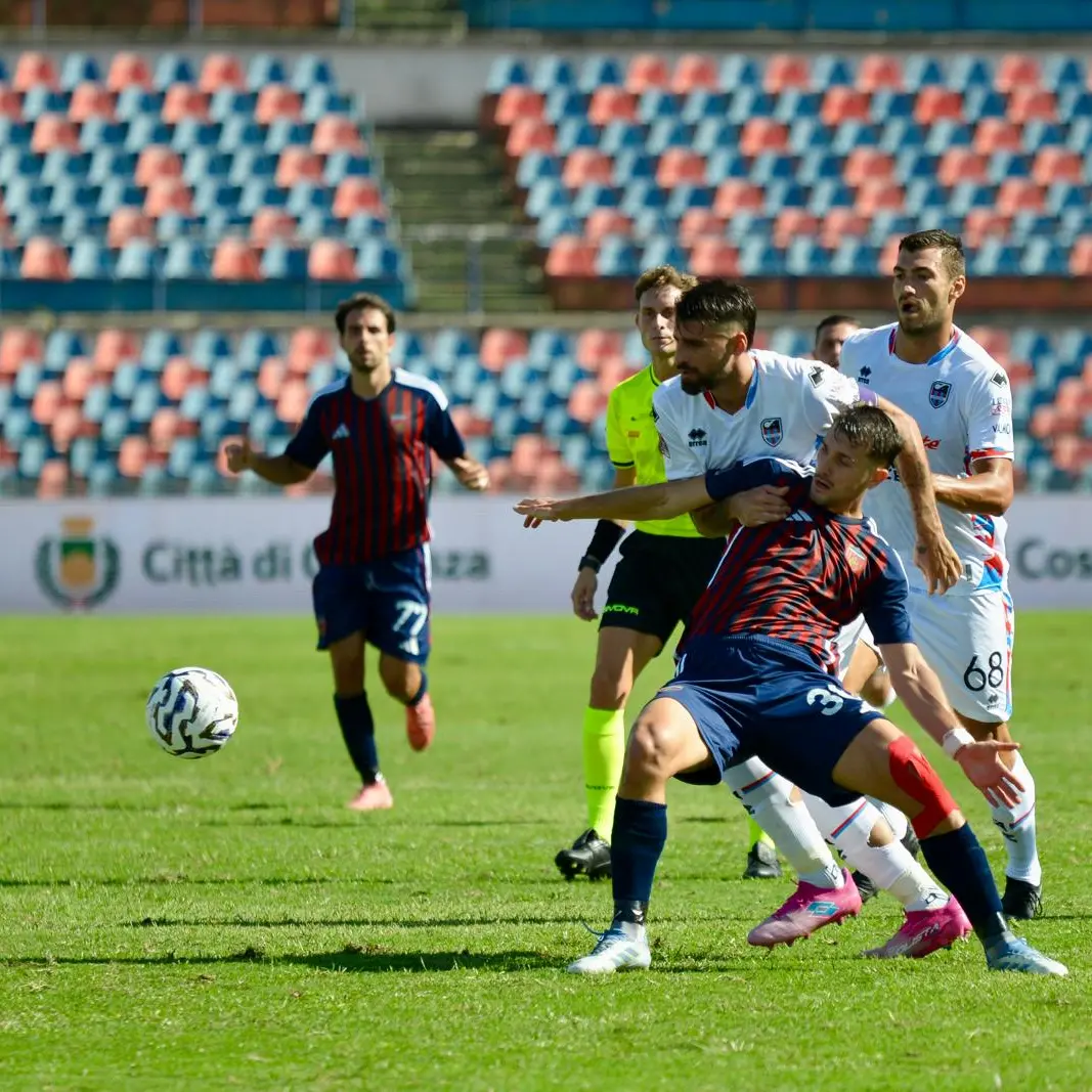 Cosenza-Catania (4-1), i Lupi della Sila abbattono la capolista con una prova maiuscola