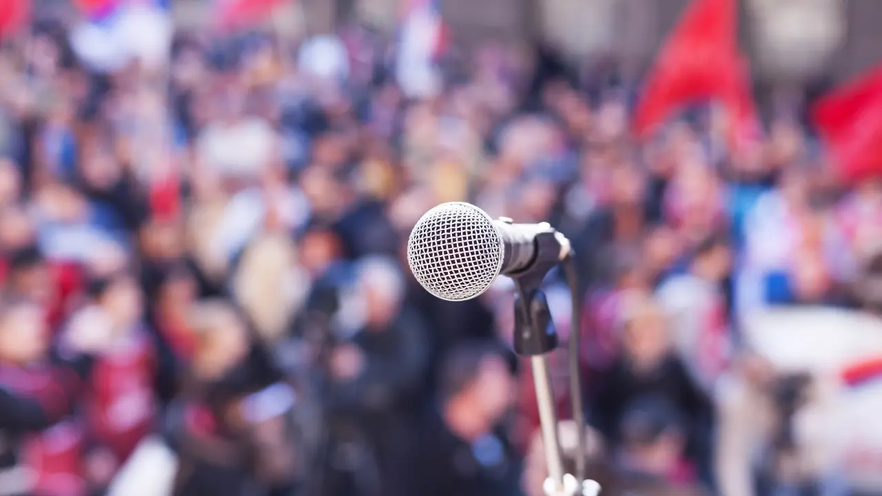 La nuova campagna elettorale, quando un selfie vale più di un santino\n