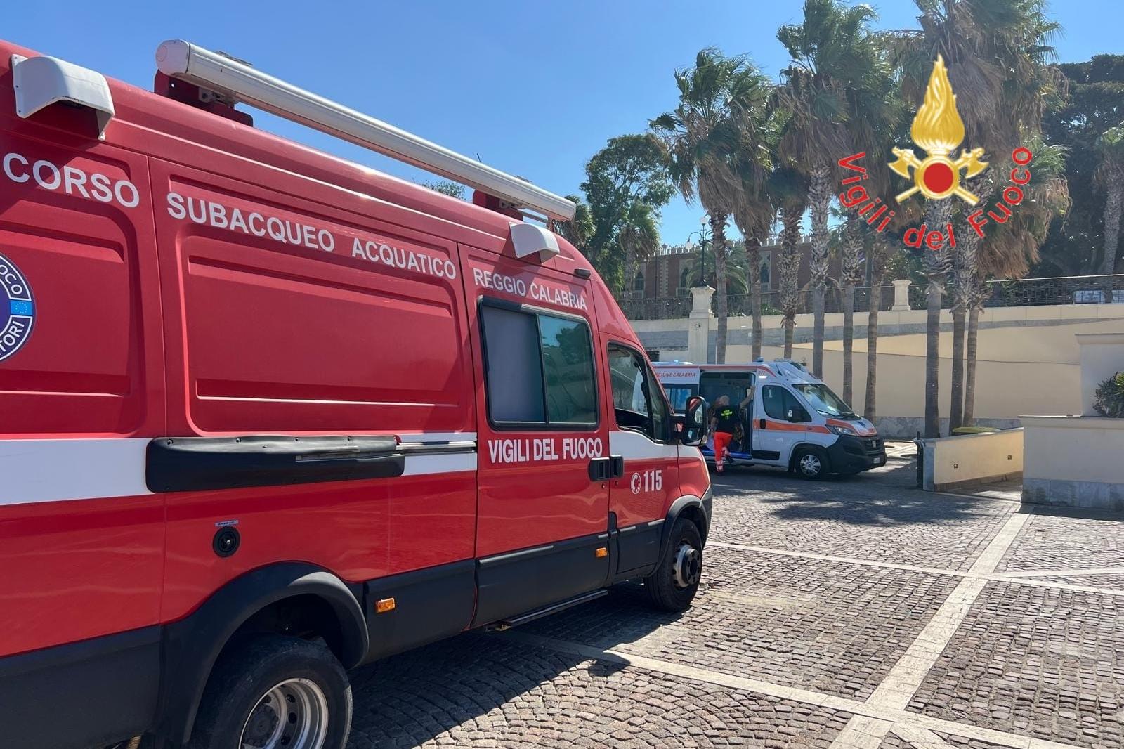 Reggio, sommozzatori salvano uomo colto da un malore in mare