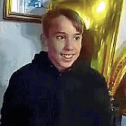 Tragedia a Latina, 14enne\u00A0si toglie la vita dopo anni di\u00A0bullismo: «Lo chiamavano \"Nino D'Angelo\" e \"Paoletta\"»\n