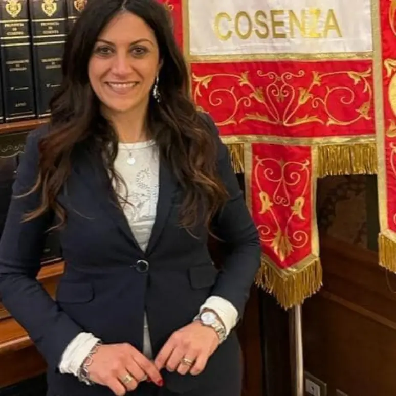 «Otto concorsi e promesse ai precari, così fanno campagna elettorale»: le accuse del centrosinistra alla Provincia di Cosenza\n