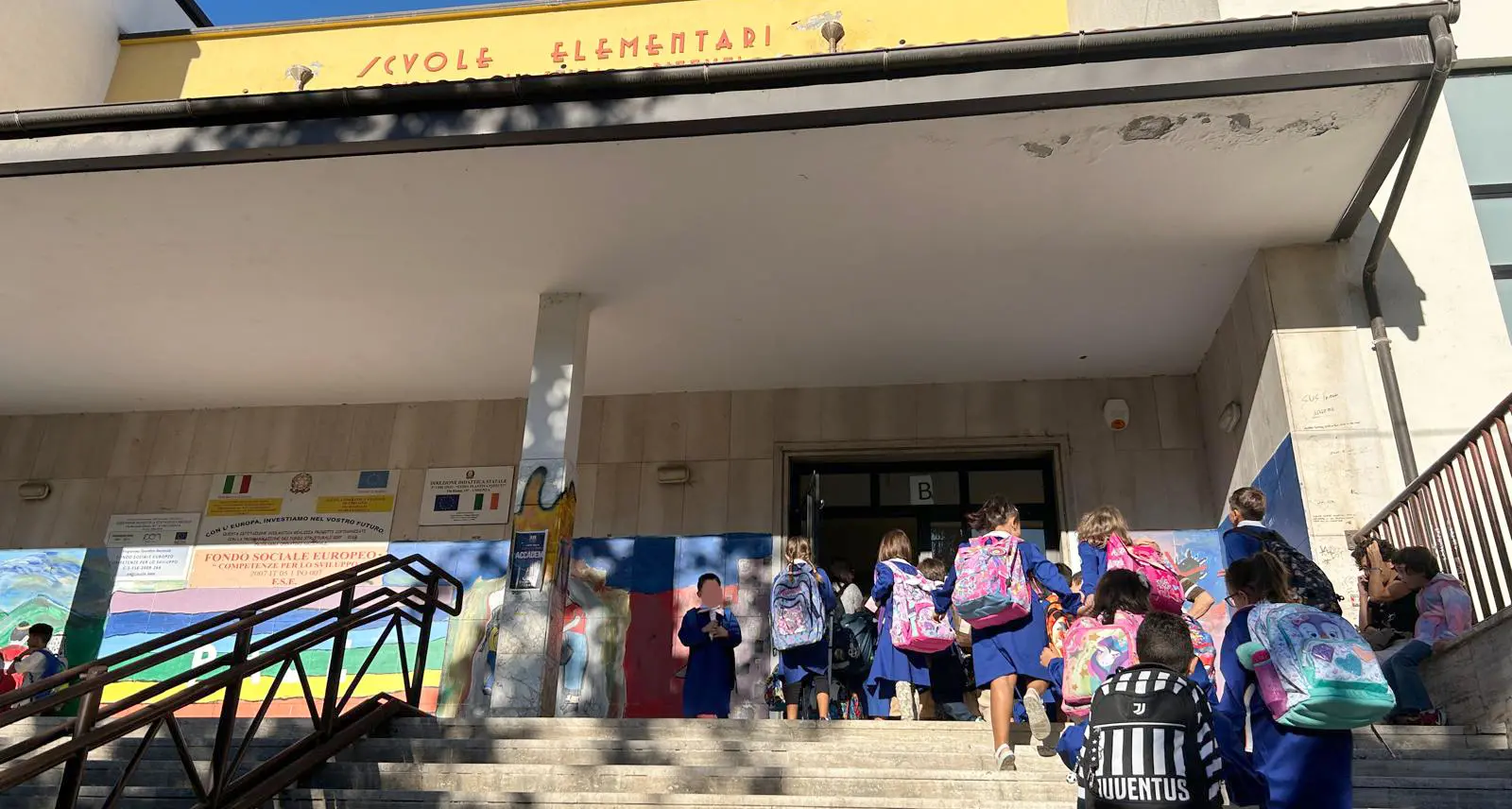 La scuola a Cosenza inizia con un minuto per la pace: l’iniziativa dell’ICS Via Roma-Spirito Santo
