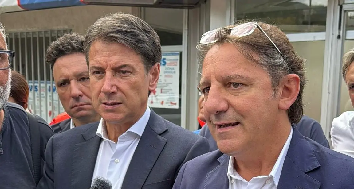 Conte e Tridico all'ospedale di Soriano: «Occhiuto già complice con Scopelliti quando chiudevano gli ospedali»