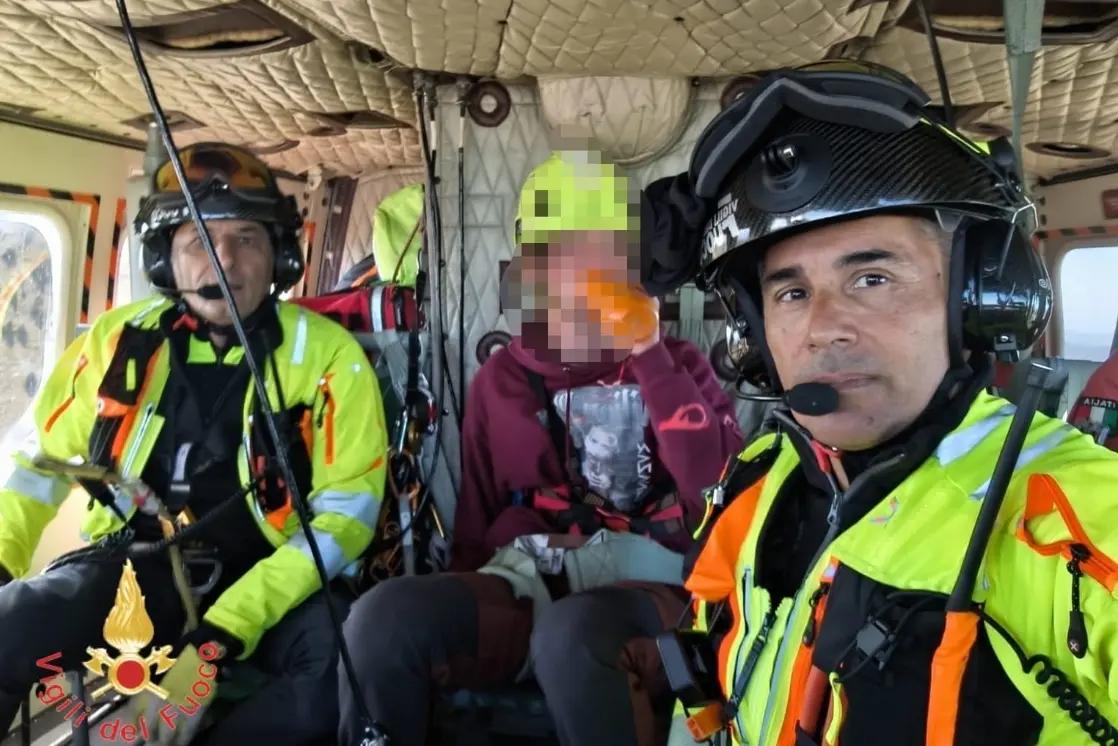 Si perde nei boschi del Pollino, escursionista salvato dai vigili del fuoco -Video