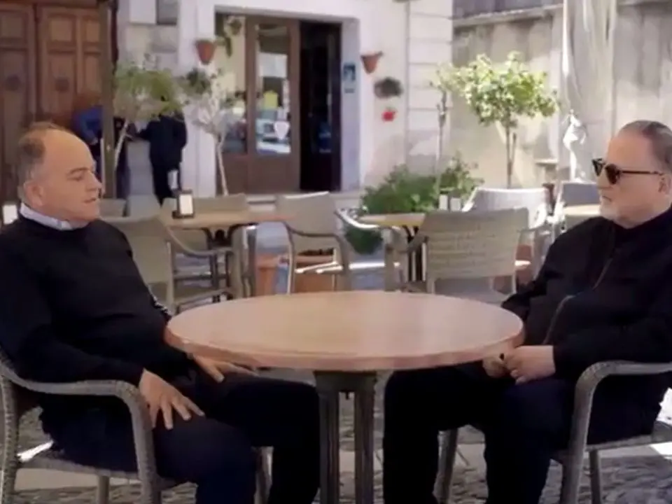 “Lezioni di mafie”: la potenza della parola contro il silenzio del crimine nel nuovo programma di Gratteri