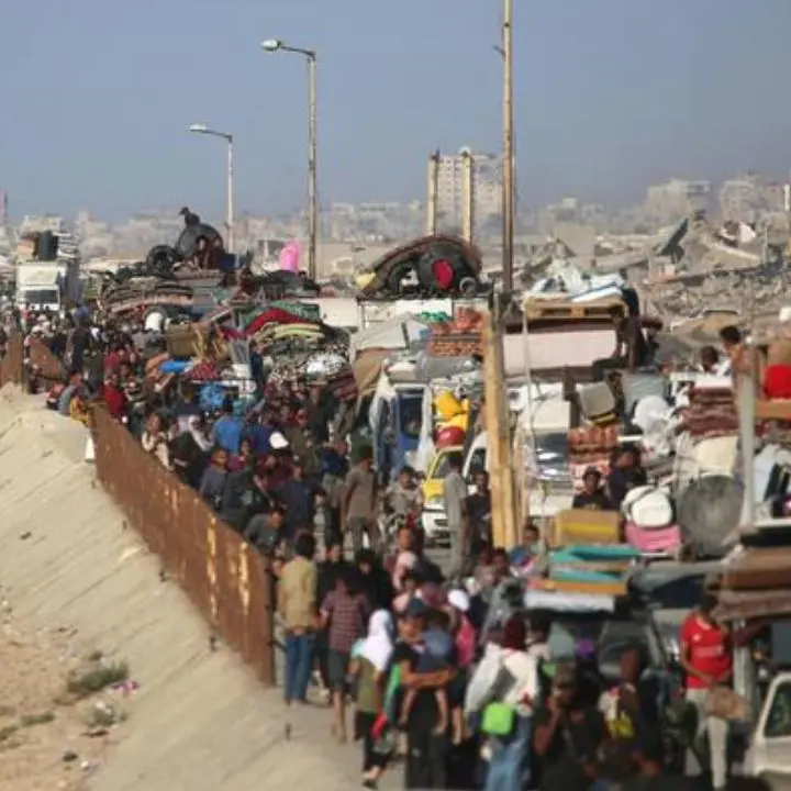 Medio Oriente, iniziata la fuga da Gaza: 400mila palestinesi sono scappati dalla città\n