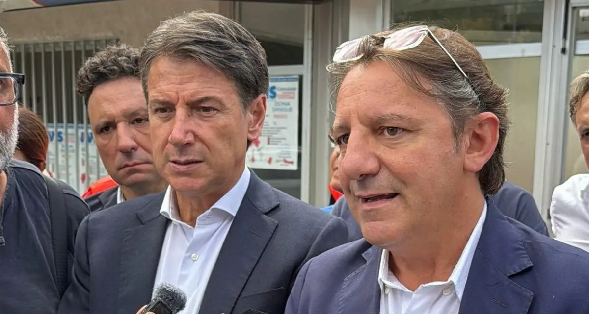 Conte e Tridico, quell’incontro a Ischia per decidere il futuro della Calabria e la promessa su un ipotetico governo nazionale a guida M5s