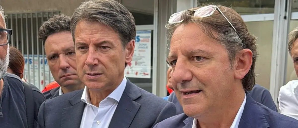 Conte e Tridico, quell’incontro a Ischia per decidere il futuro della Calabria e la promessa su un ipotetico governo nazionale a guida M5s