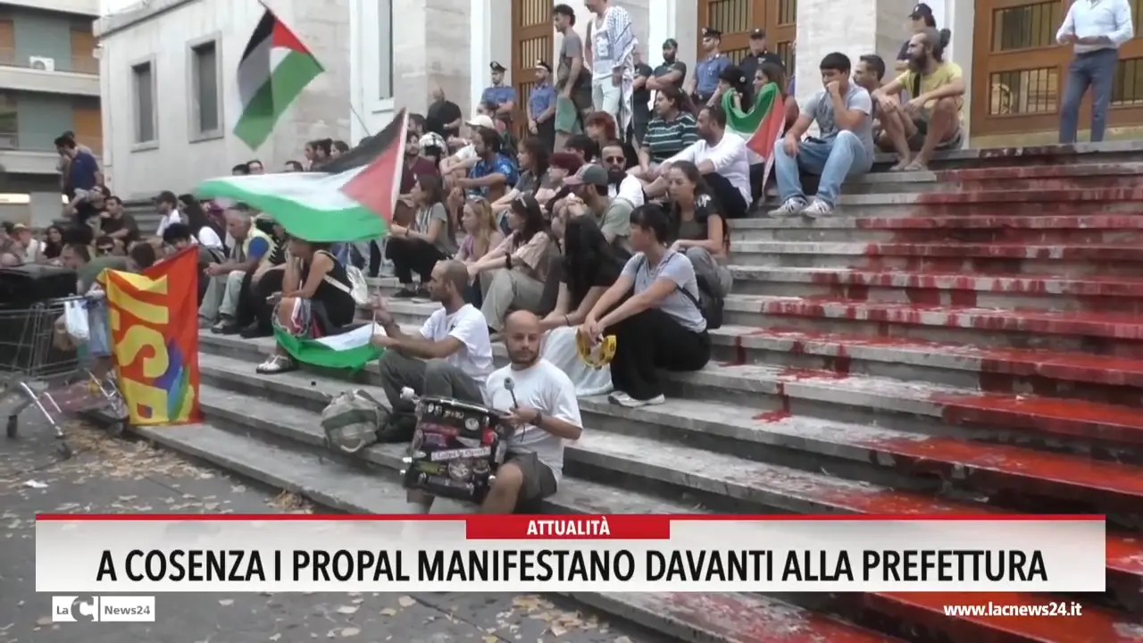 A Cosenza i Propal manifestano davanti alla prefettura