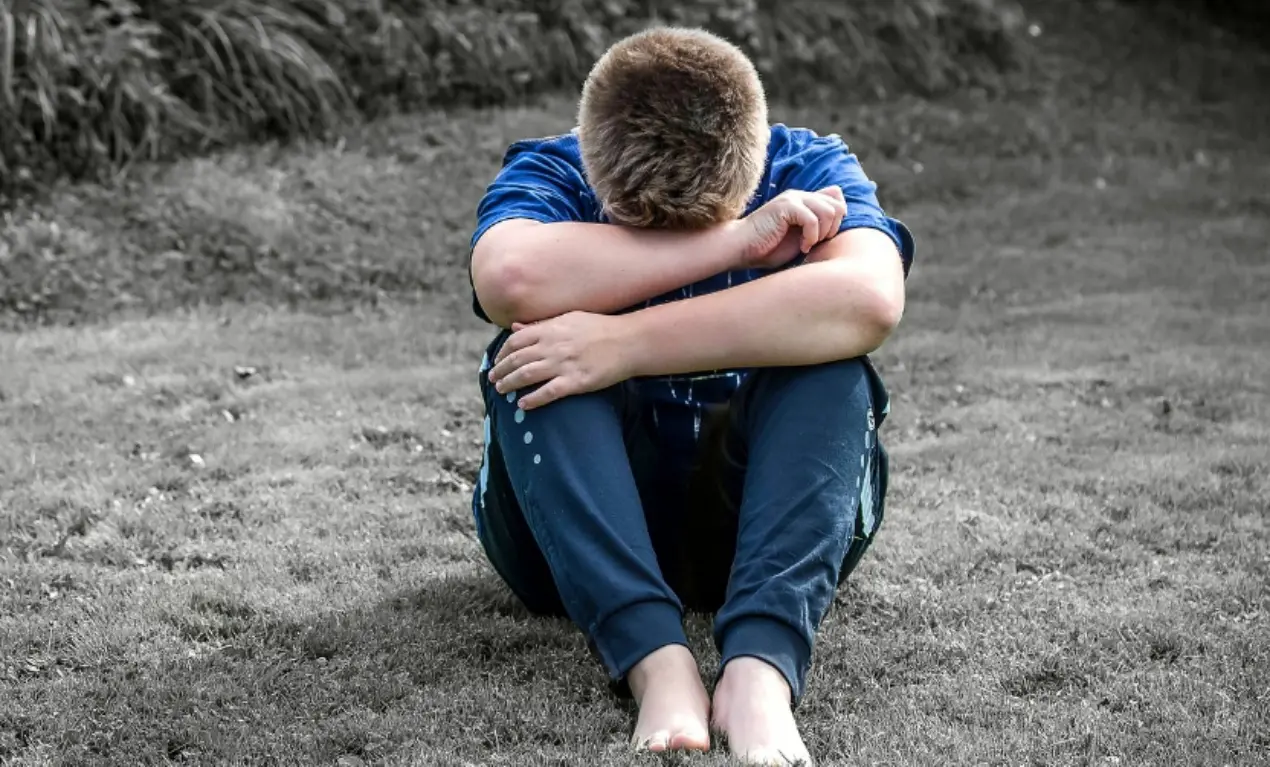 Bullismo, il parroco di Seminara ricorda il 14enne Paolo Mendico e ai ragazzi dice: «Parlate, non siete soli»\n