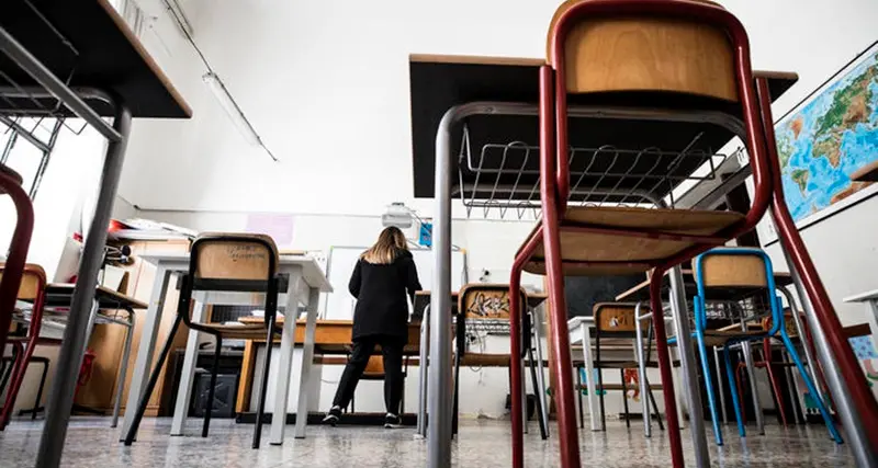 Falsi certificati medici per assentarsi da scuola, condannati\u00A0docente calabrese e due medici\n