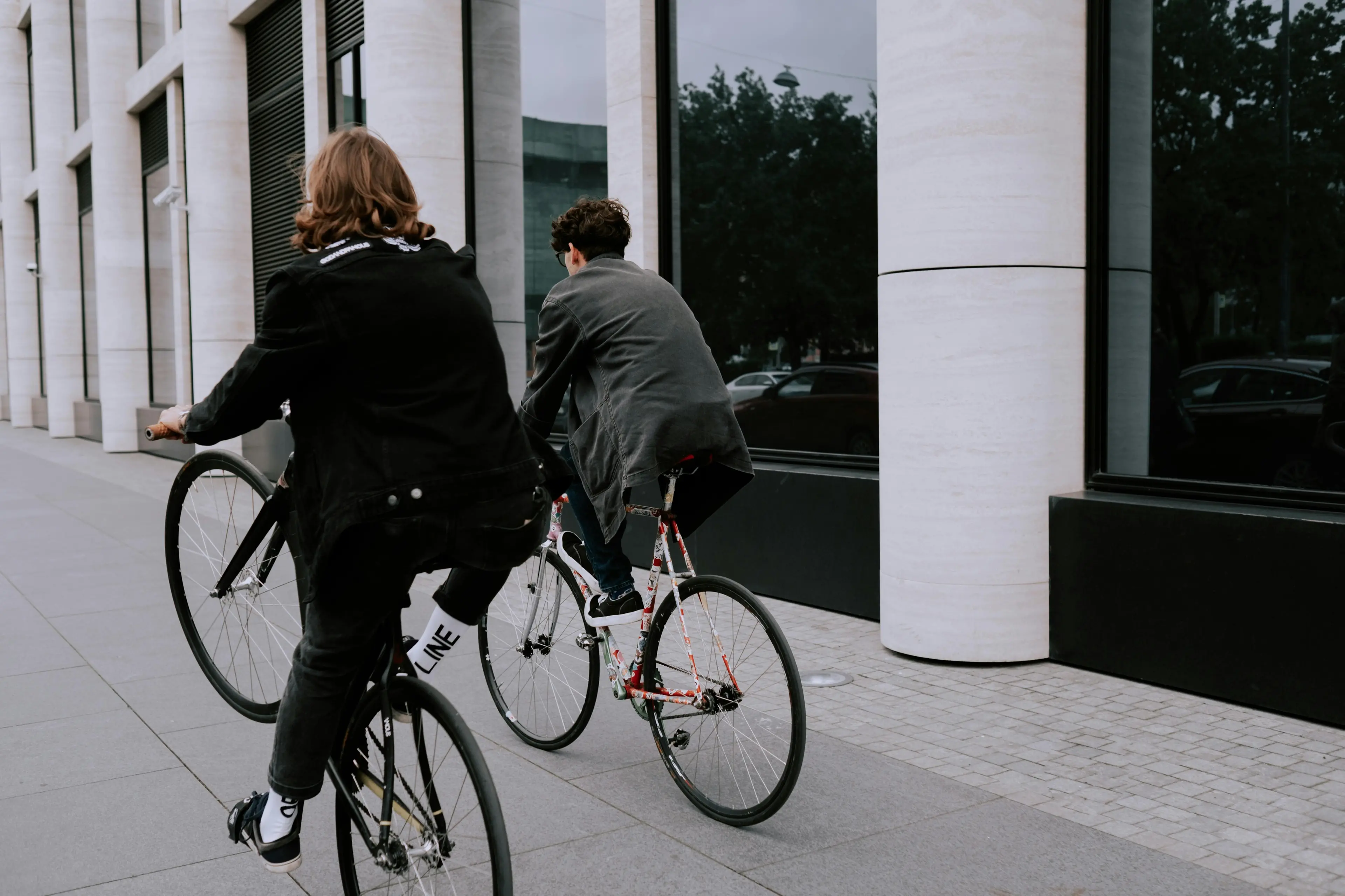 Calabresi troppo “seduti”,\u00A0solo in pochi si spostano in bici o a piedi per le attività quotidiane: lo studio dell’Iss\n