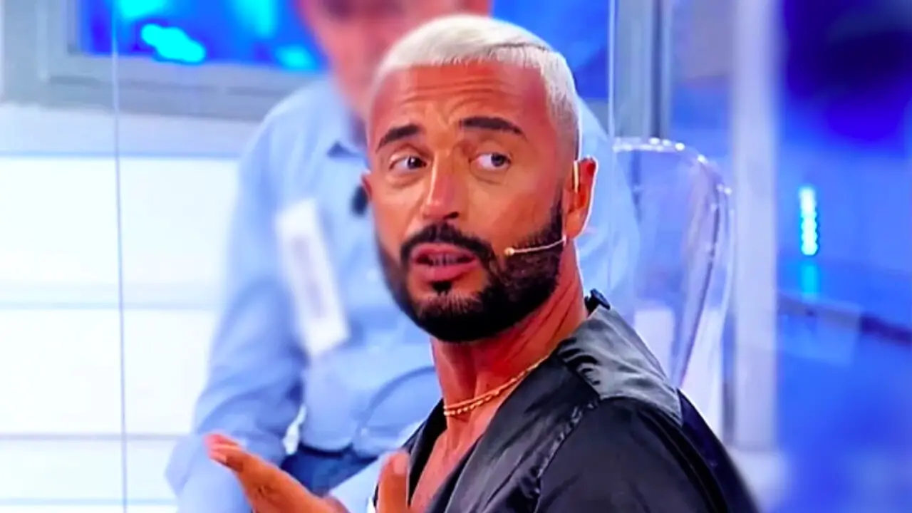 Tronista di Maria De Filippi denuncia l’ex moglie cosentina, il giudice l’assolve