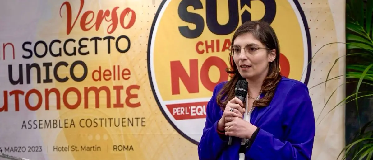 Tridico sfotte gli animalisti pro Occhiuto, Castelli: «Una bassezza che da lui\u00A0non mi aspettavo»