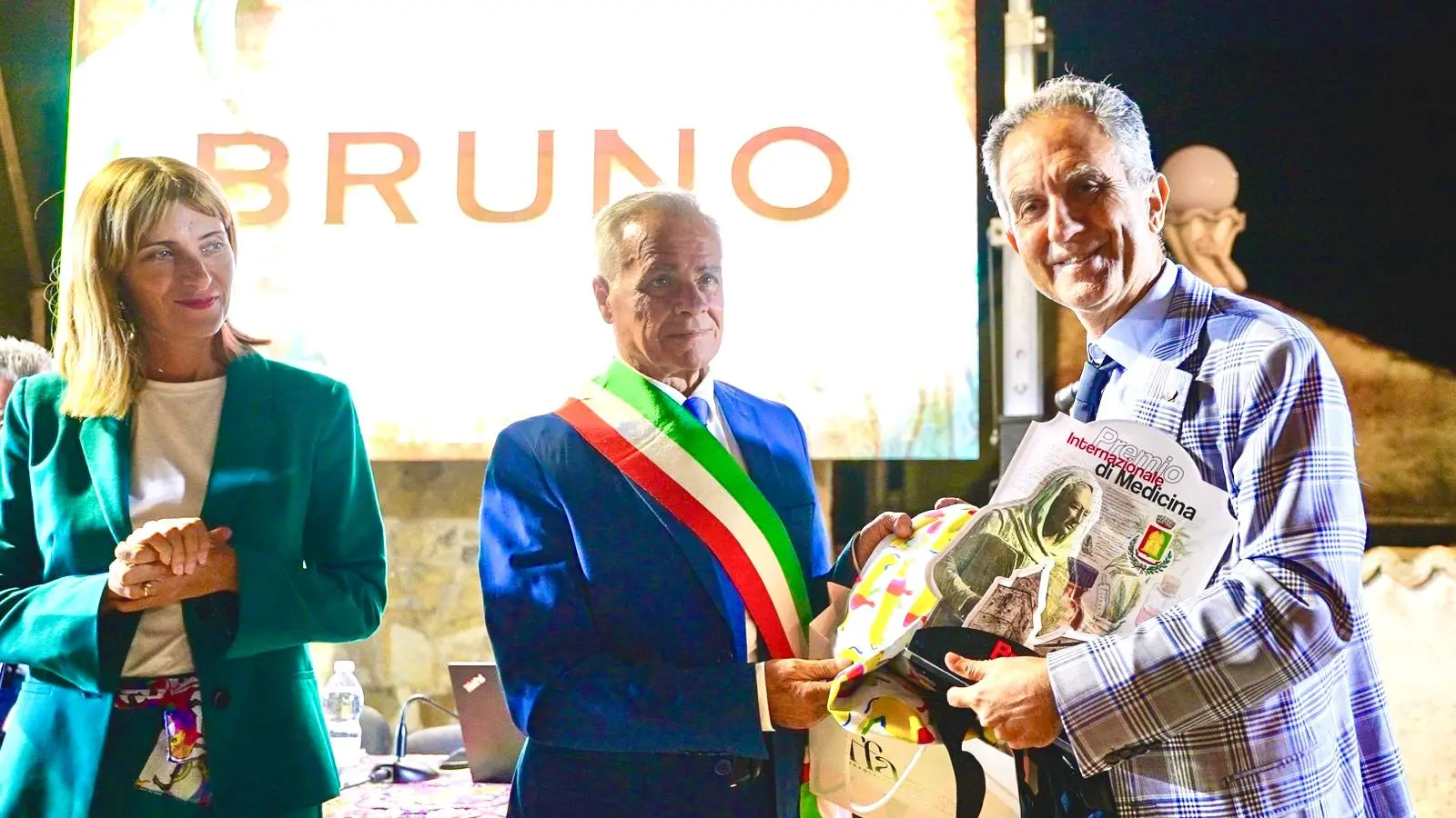 Premiato il Magnifico Rettore dell\\'Unical, Nicola Leone