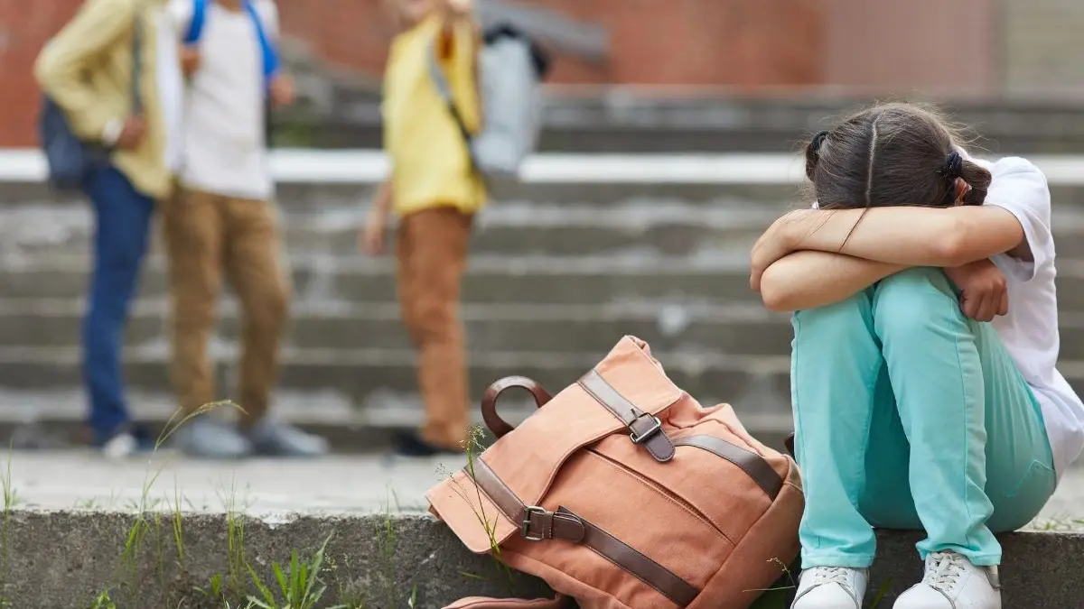 «Mia figlia bullizzata a scuola, è una persecuzione sistematica»: la denuncia di una mamma nella Locride\n