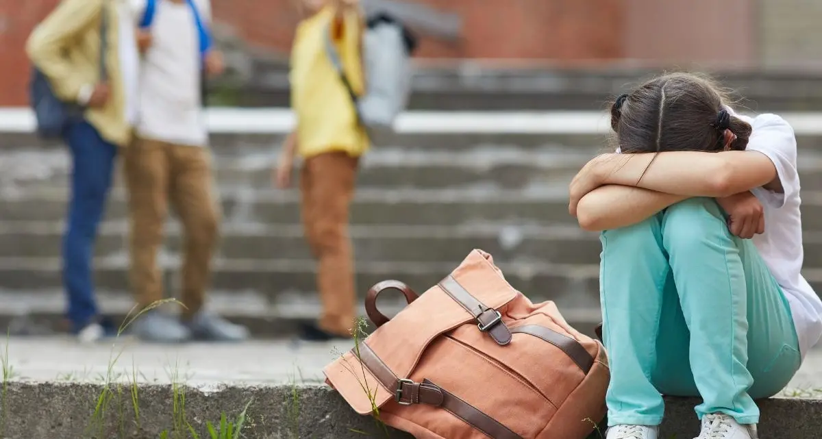 «Mia figlia bullizzata a scuola, è una persecuzione sistematica»: la denuncia di una mamma nella Locride\n