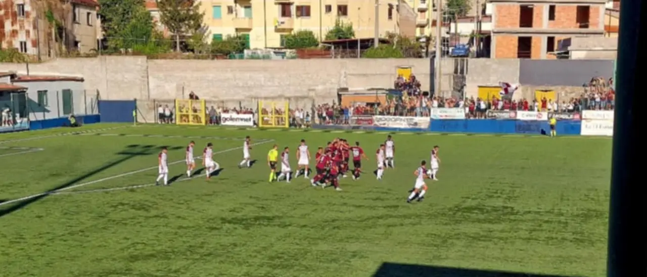 Serie D, sale l'attesa per il derby Vibonese-Reggina al “Razza”: un tabù amaranto da sfatare per i rossoblù\n