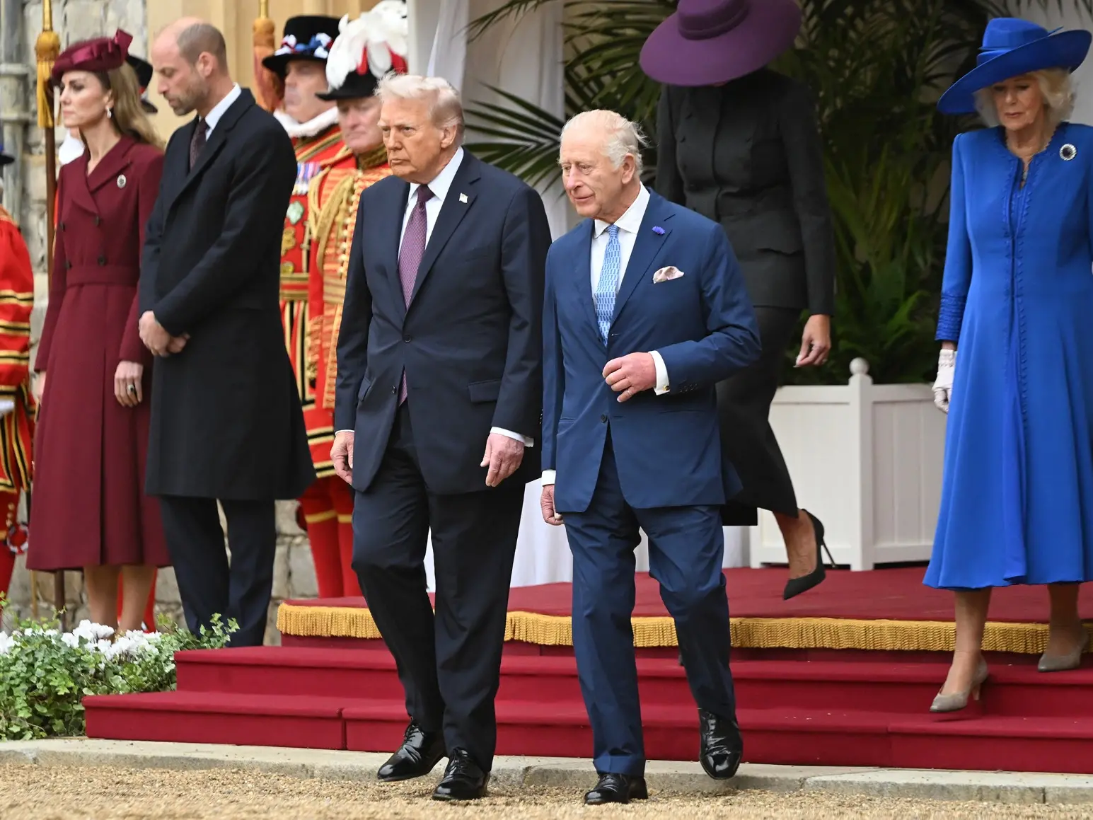 Trump e Carlo III: un incontro che rivela la fragilità della monarchia britannica