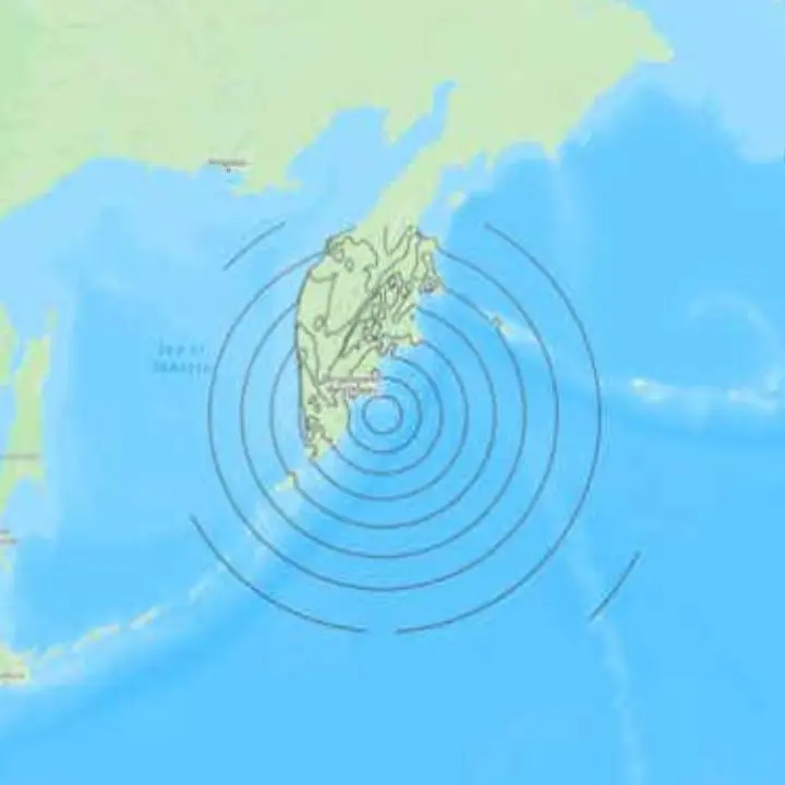 Terremoto in Kamchatka, allerta tsunami: onde fino a 1,5 metri in alcune località\n