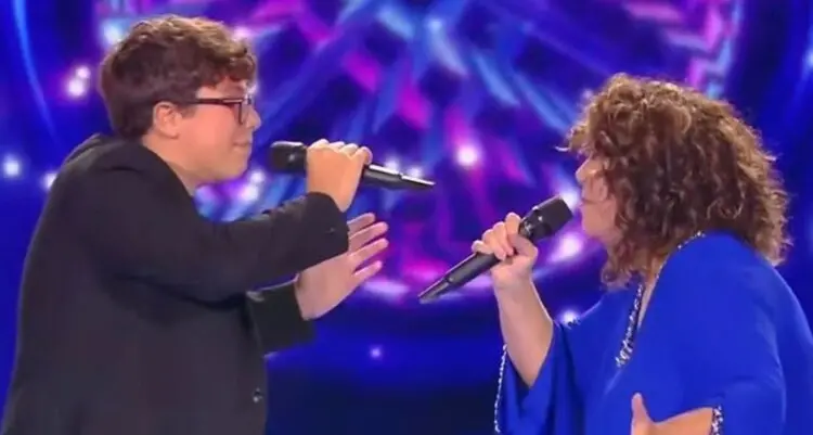 Madre e figlio infiammano il web e la tv, da Cosenza allo show “Io canto family” è un successo
