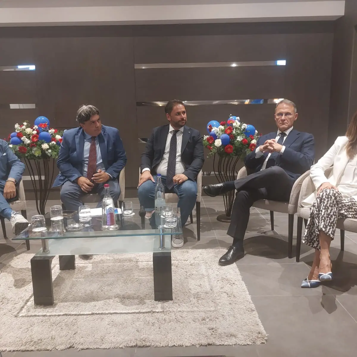 Il viceministro Cirielli a Catanzaro: «Il Ponte sullo Stretto volano di sviluppo. La Calabria sarà al centro dell’Europa»\n