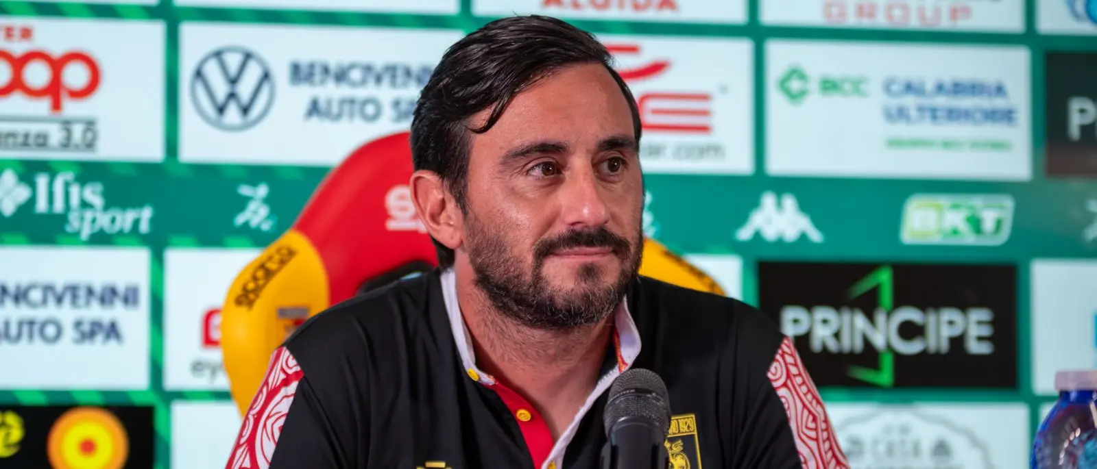 Reggiana-Catanzaro, Aquilani alla vigilia: «Servono intensità e umiltà, ogni gara di Serie B è diversa»\n