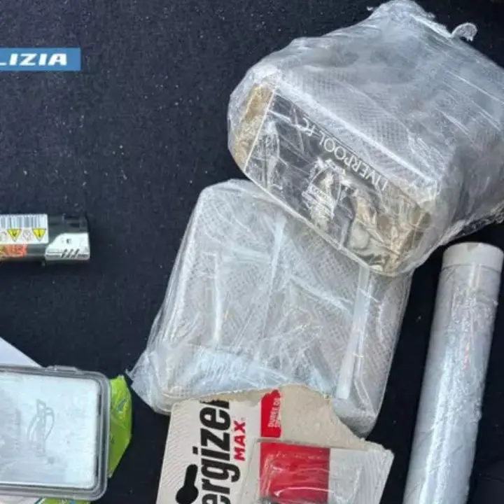 Scalea,\u00A0nascondeva in casa un chilo di hashish e cocaina: arrestato
