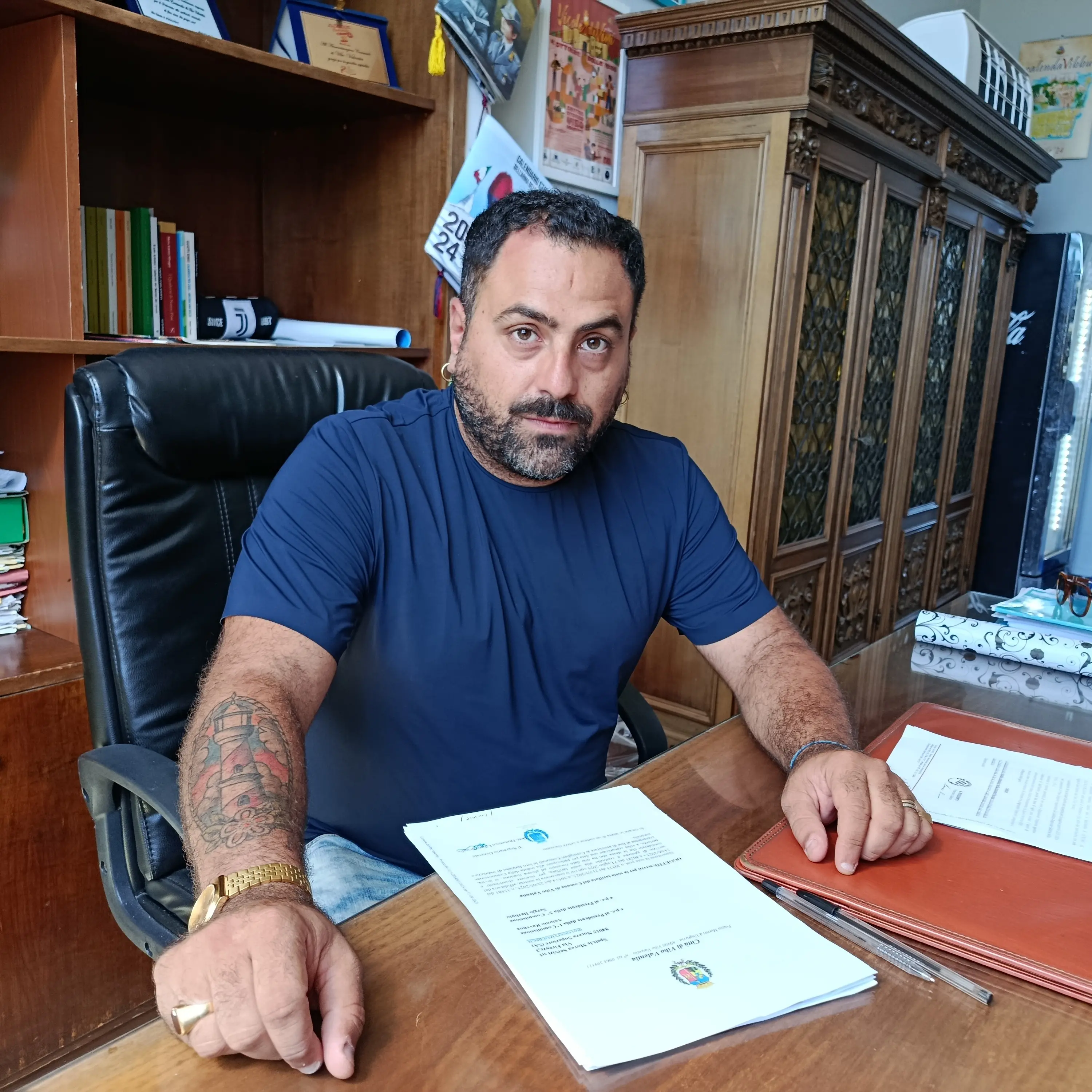 Strisce blu a Vibo, Colelli (Pd) contro il concessionario: «Ostacola gli abbonamenti e nega i 10 minuti di sosta gratuita» –\u00A0VIDEO\n