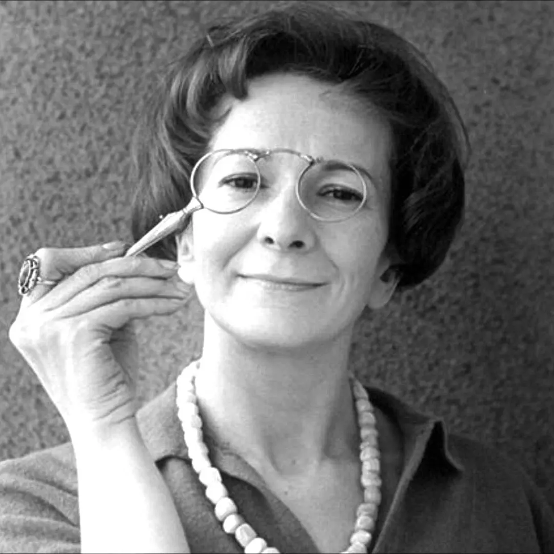 Wislawa Szymborska: la voce sommessa che ha cambiato la poesia e dato forza universale al femminile\n