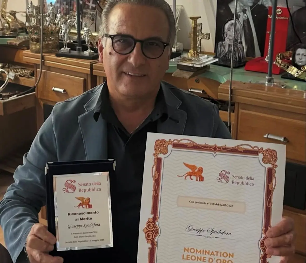 Eccellenze italiane, Leone d’oro al merito e alla carriera per Spadafora: «Lo dedico alla mia Calabria»\n